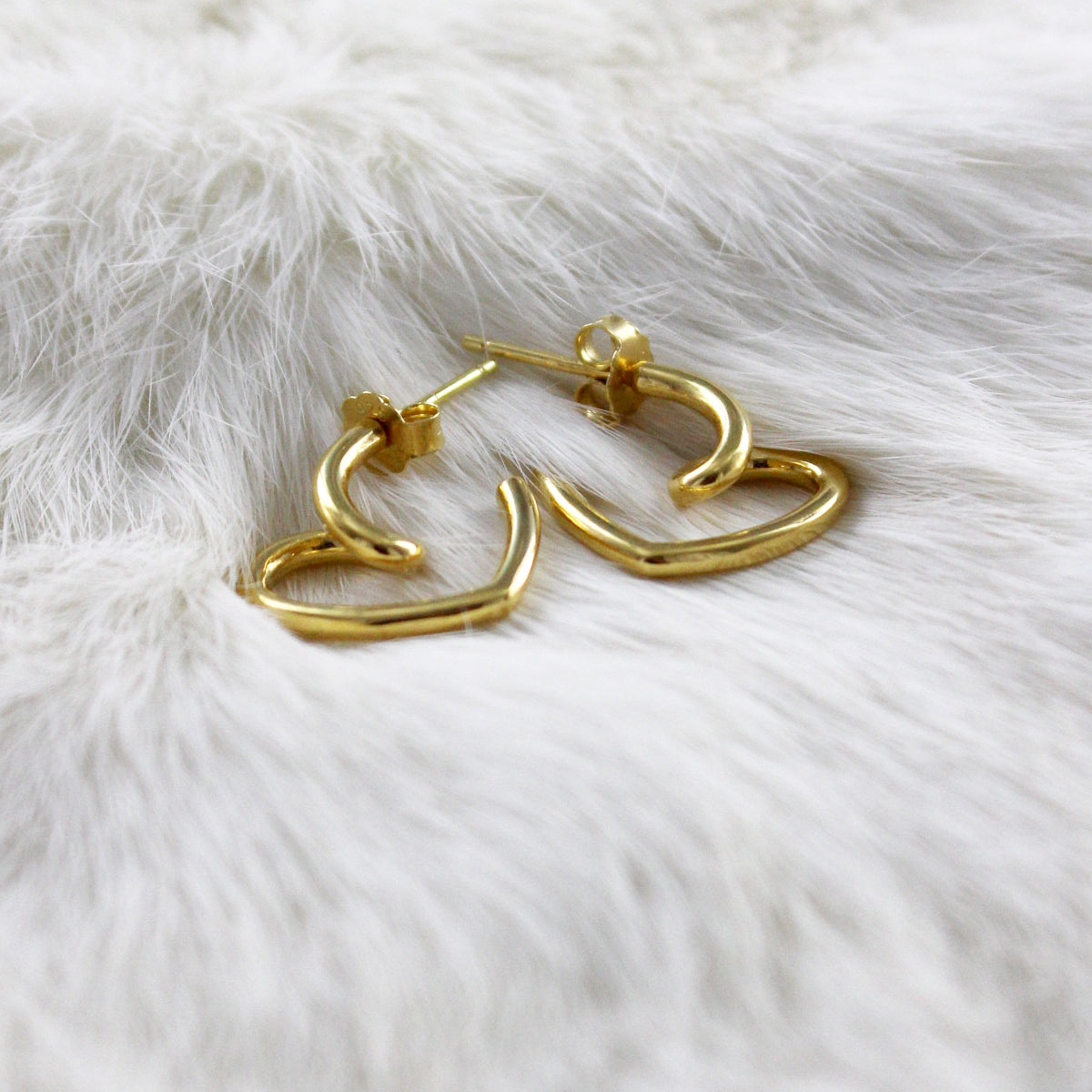 Pendientes corazón bañado en oro