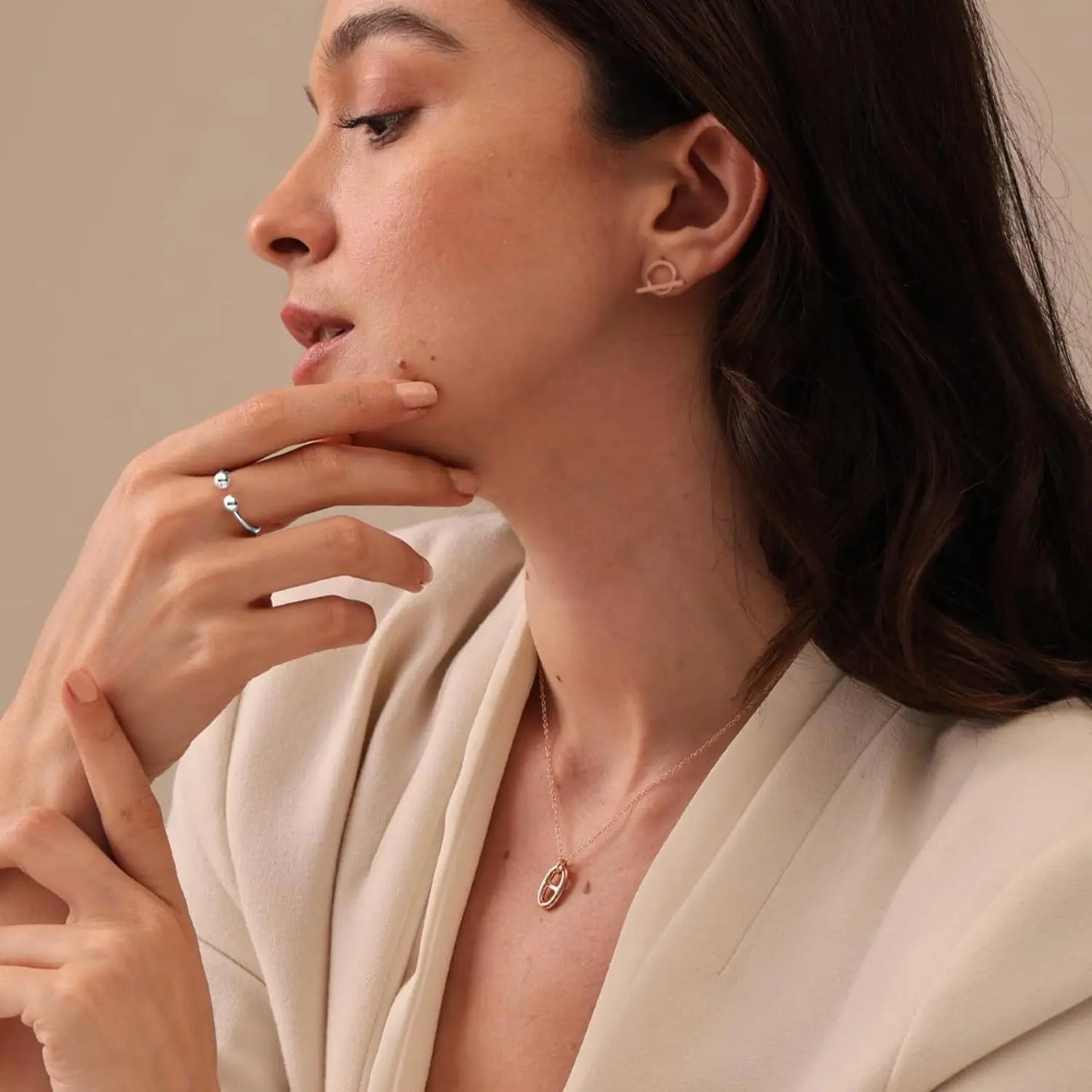 Anillo Brisa Plata de Ley 925 – Joyas 24/7 | Minimalismo con Carácter