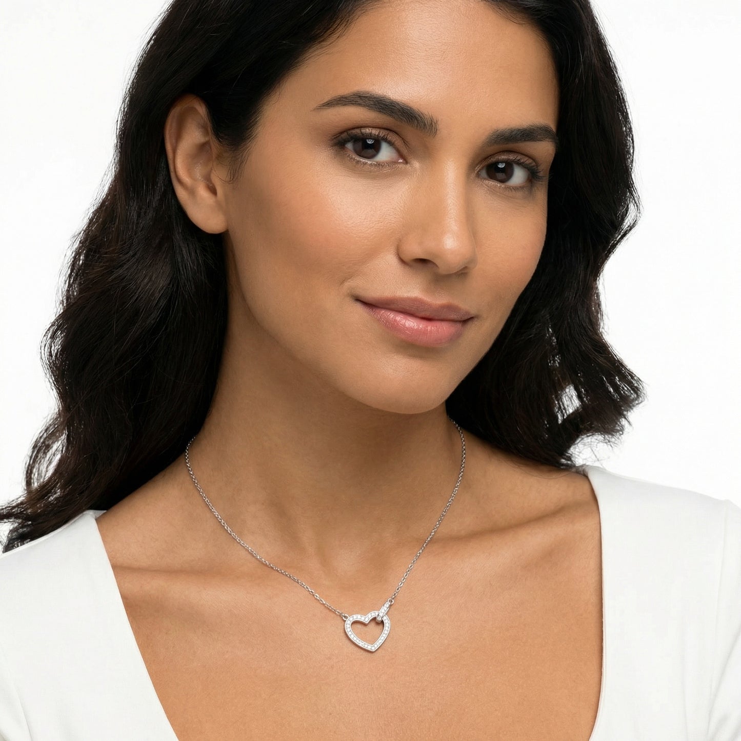 Collar Corazón Inclinado Plata 925 – Joyas 24/7 | Minimalismo con Carácter