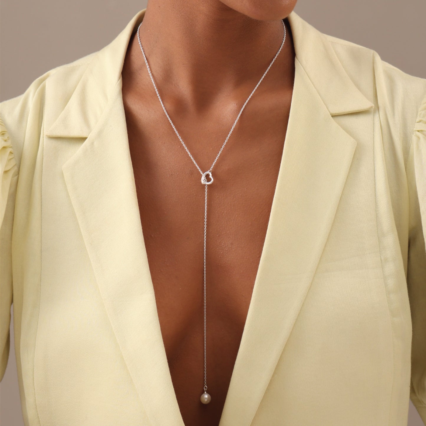 Collar Corazón de Luz Plata 925 – Joyas 24/7 | Minimalismo con Carácter