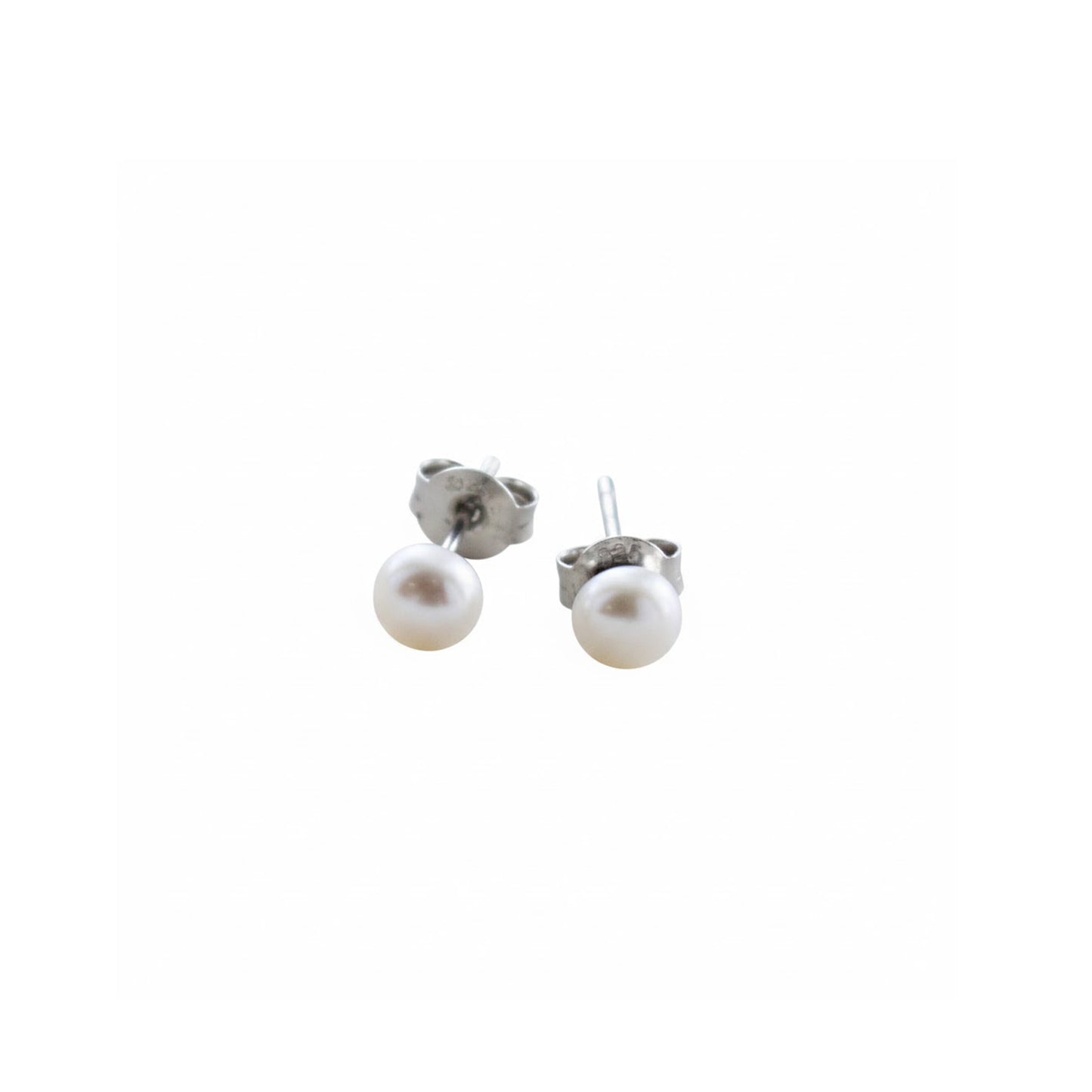 Pendientes Perla Natural 5mm Plata 925 – Joyas 24/7 | Minimalismo con Carácter