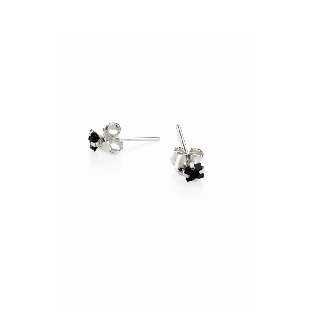 Pendientes Plata y Circonita Cuadrada Negra 3x3mm – Joyas 24/7 | Minimalismo con carácter