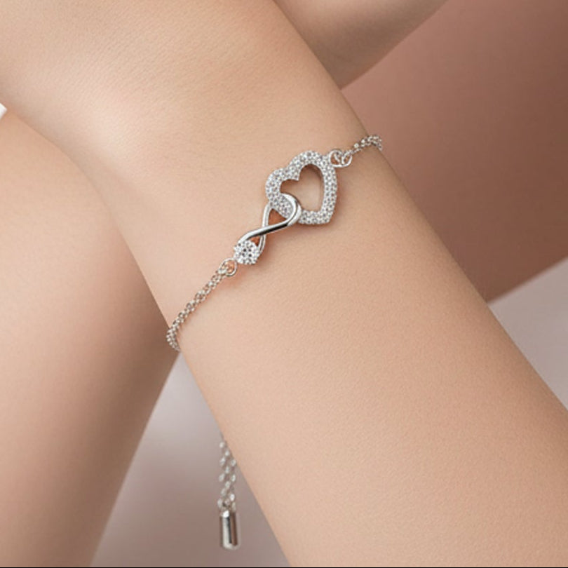 Pulsera Corazón Infinito con Circonita Plata 925 – Joyas 24/7 | Minimalismo con Carácter