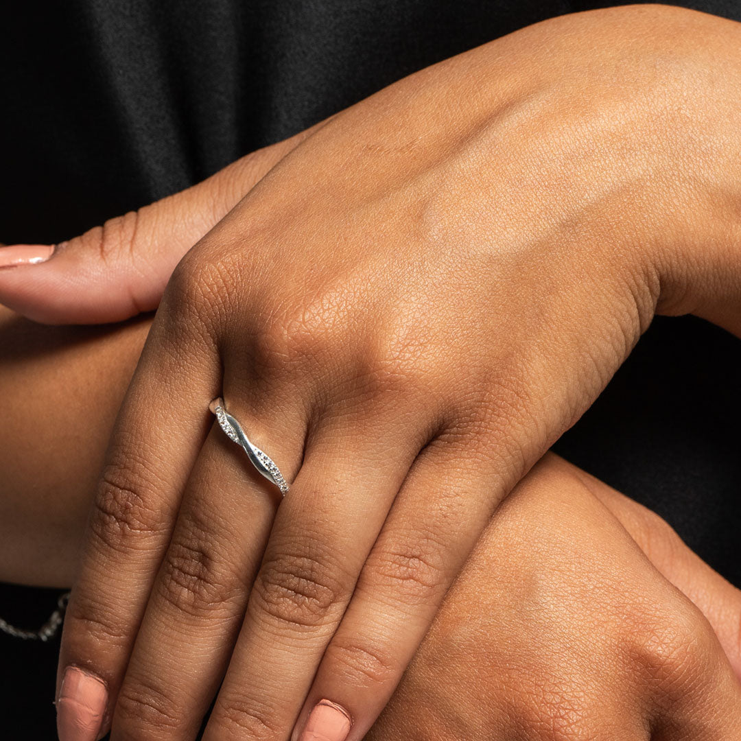 Anillos trenzados de circonitas en plata de ley 925 para mujer