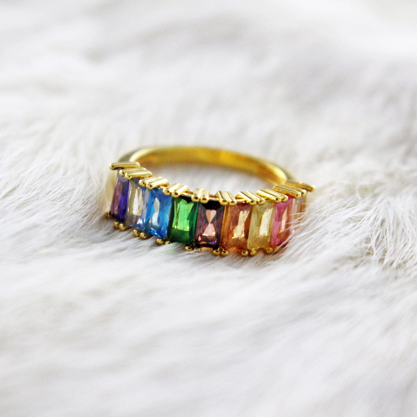 Anillo de Plata de Ley con circonitas multicolor